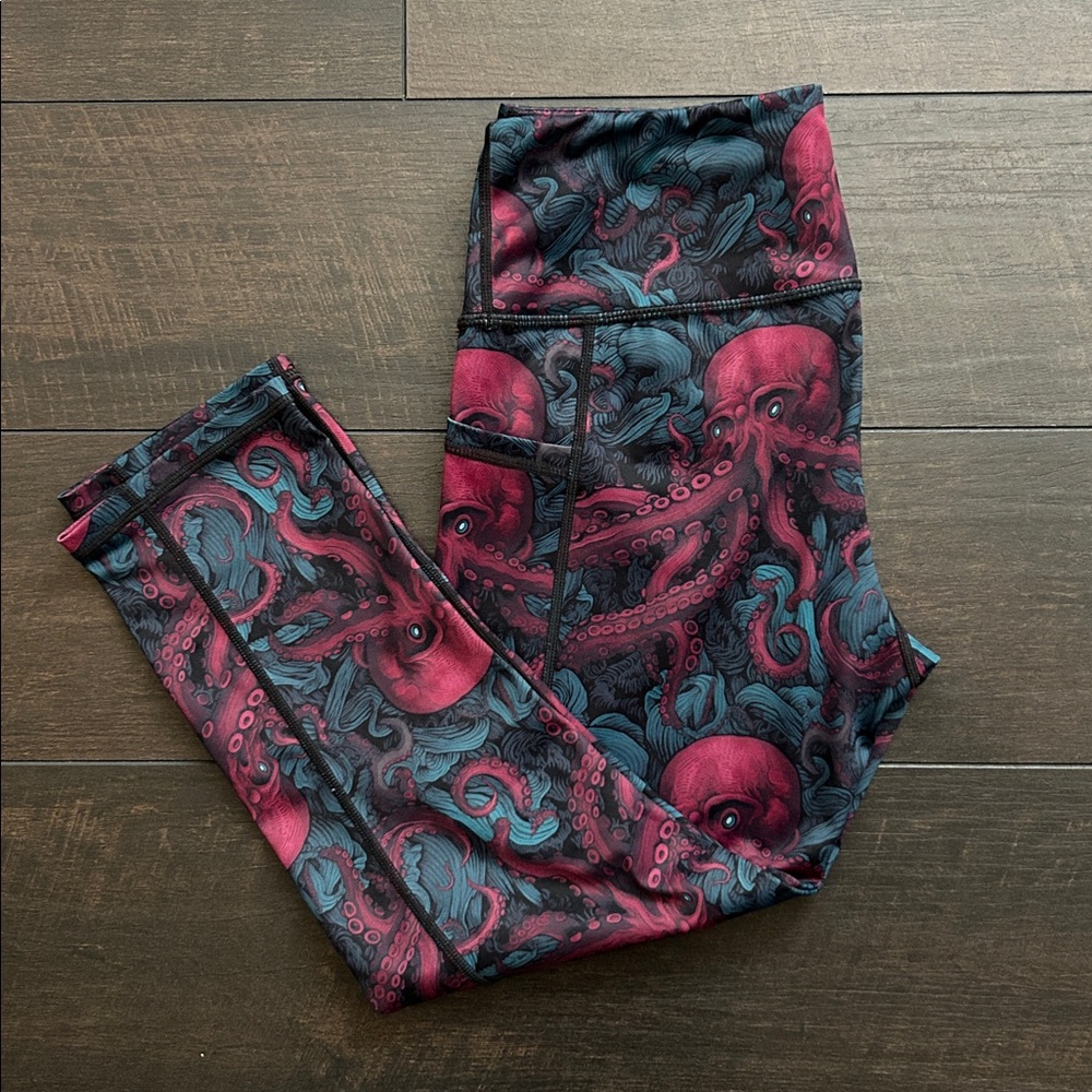 Constantly Varied Gear Kraken capri leggings - small